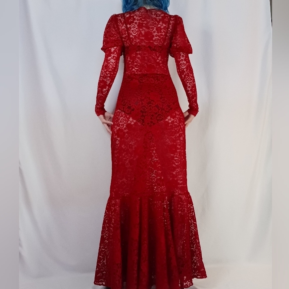 Red Floral Lace Maxi Dress with Leg-O-Mutton Sleeves. - Picture 4 of 4